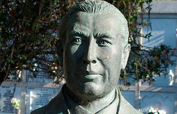 Busto de César Emilio Arroyo Pastor Cementerio Mancomunado Chiclana